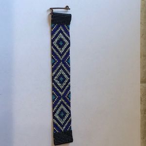 Hand beaded bracelet 6/ 1/4